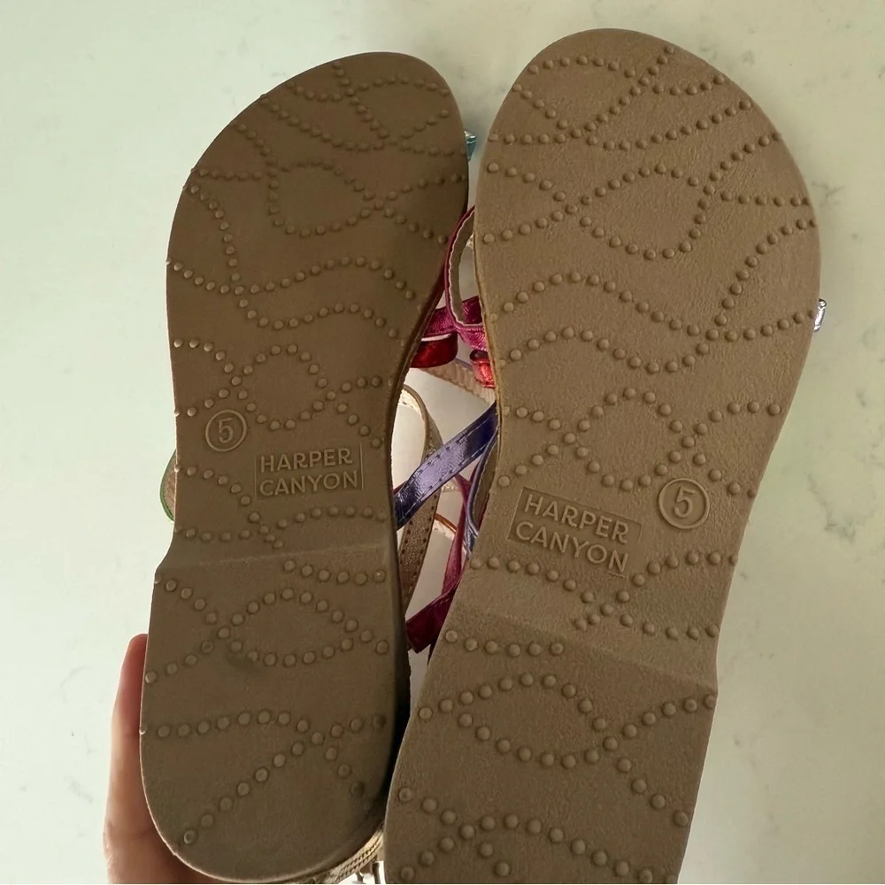 NEW Harper Canyon Girls Norah Gladiator metallic rainbow sandals Size: 5